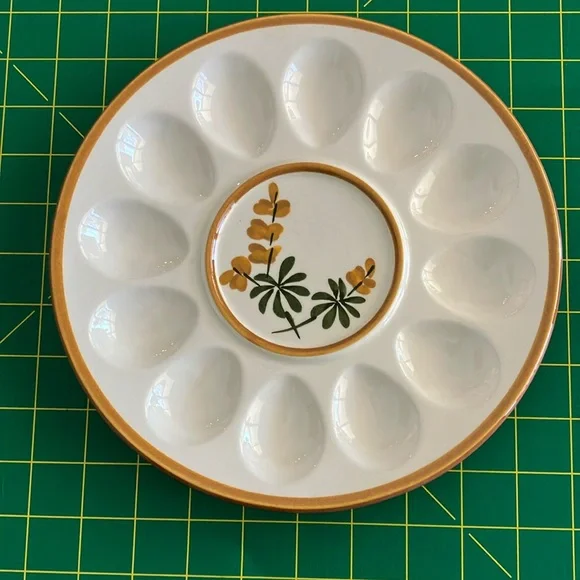 Vintage Stangl Egg Plate - Picture 1 of 4